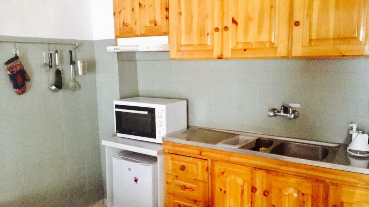 Отель Vitina'S Little House Экстерьер фото