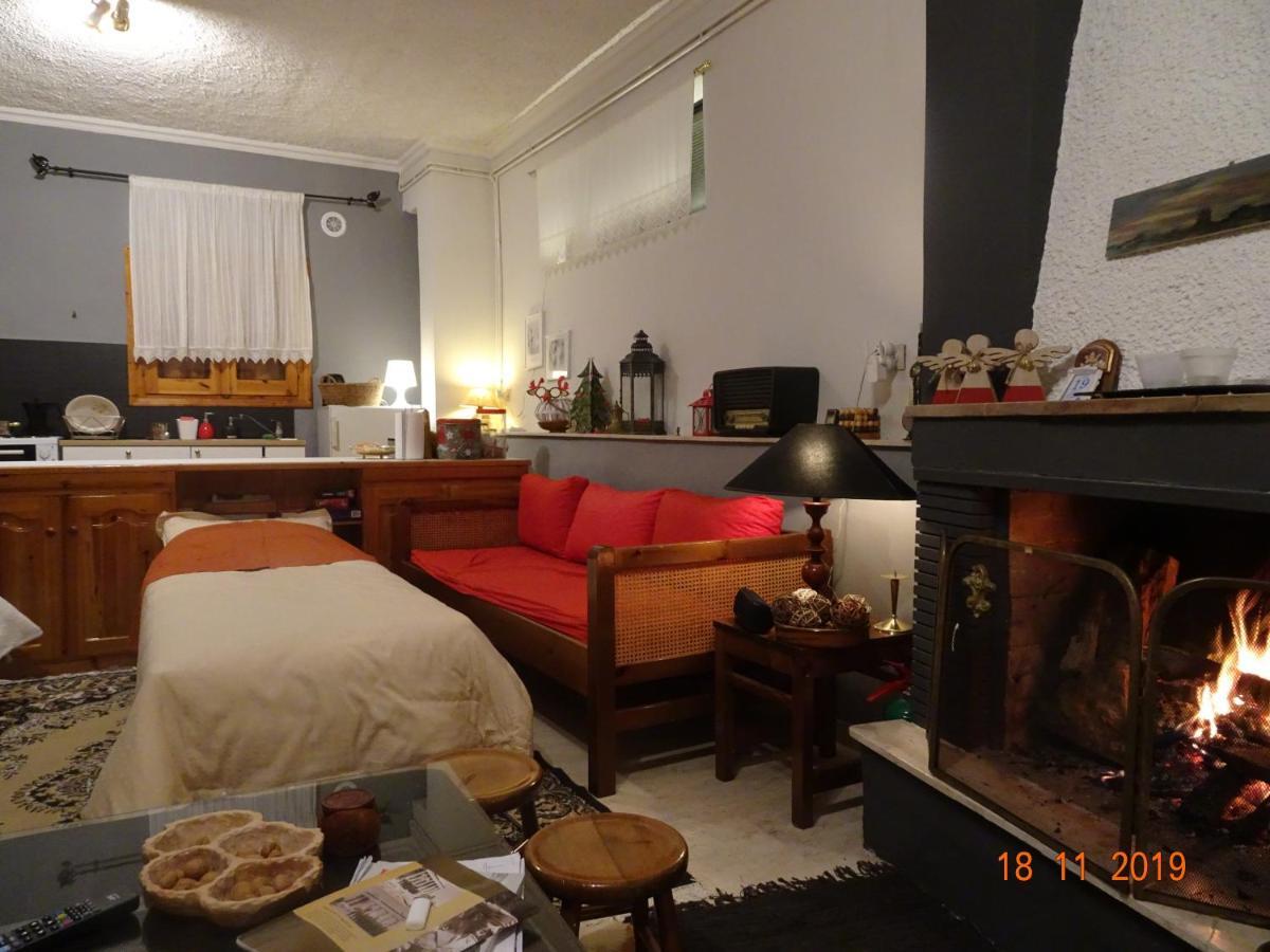 Отель Vitina'S Little House Экстерьер фото