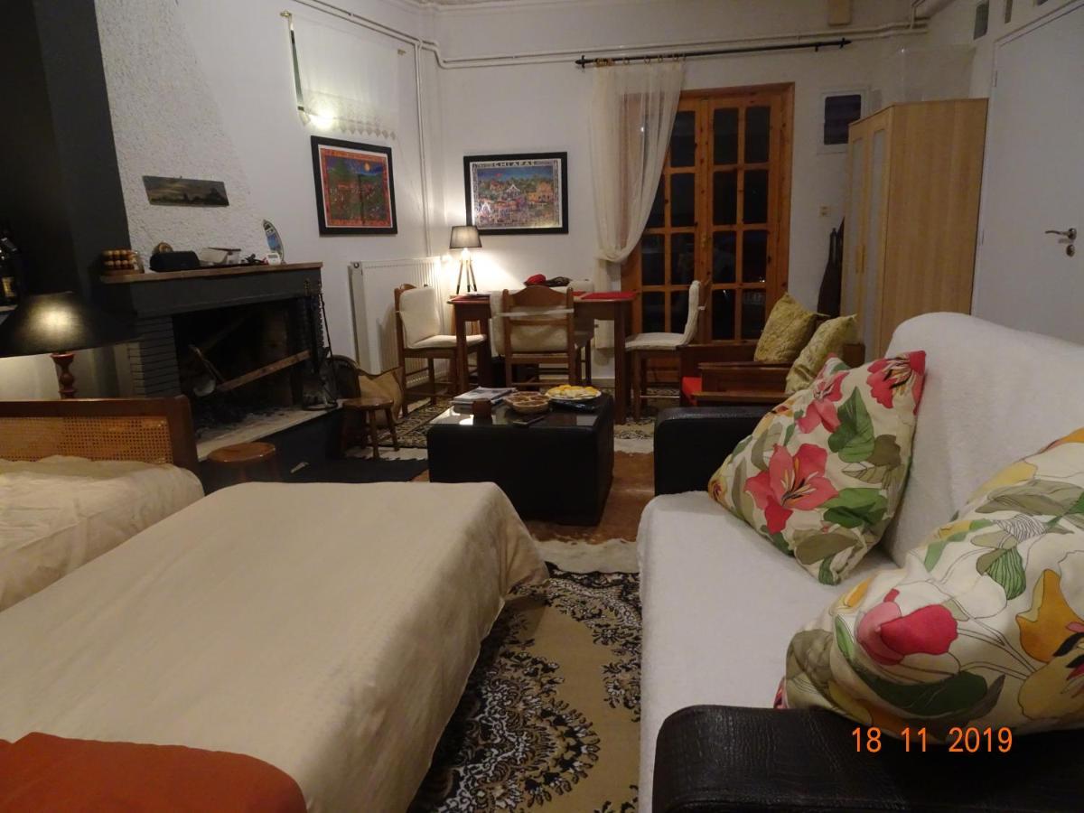 Отель Vitina'S Little House Экстерьер фото